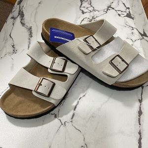 Birkenstock (Dupe) Men’s Brand new slide on sandals Size 9 1/2 (41)